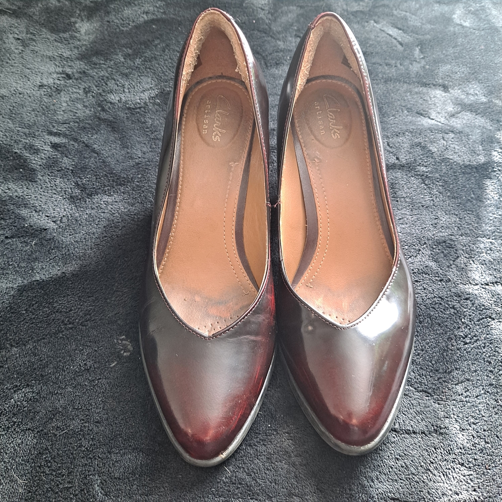 Clarks Artisan Women's Black and Brown Heels